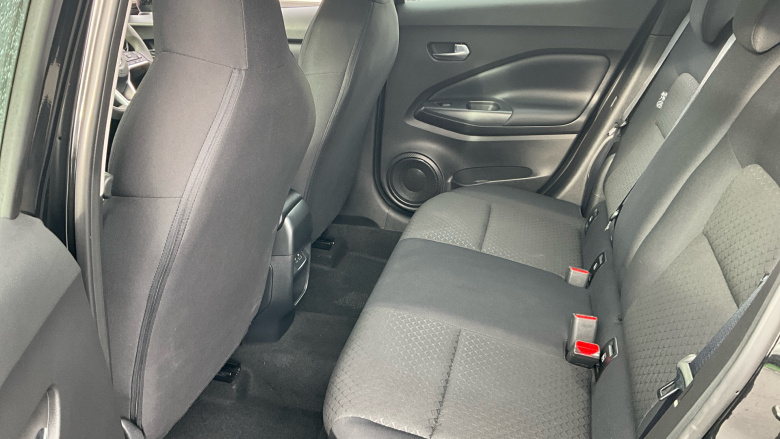 Nissan Juke 1.0 DiG-T Acenta Premium 5dr Petrol Hatchback